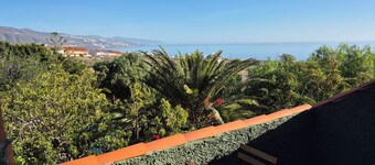 Chalet with pool in Candelaria