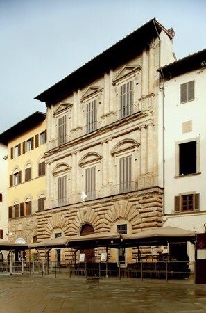 Exterior - "Renaissance Retreat" by WP Relais , Palazzo Uguccioni, in Piazza della Signoria (Firenze)