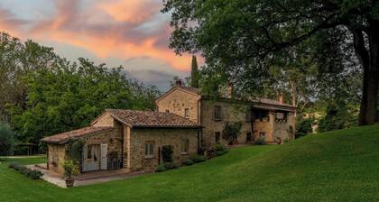 Il Molinaccio 14+2, Emma Villas