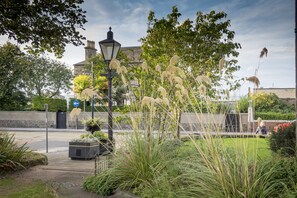 Exterior detail - "Fraser's", Marine Lodge, Big 2 Bed, Ground Floor, Parking, "Fore" Golfers Too ! (North Berwick)