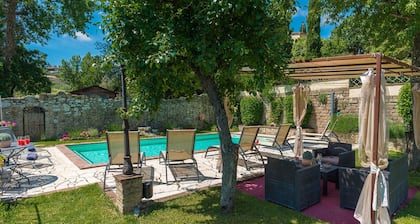 Antica Filanda 10, Emma Villas