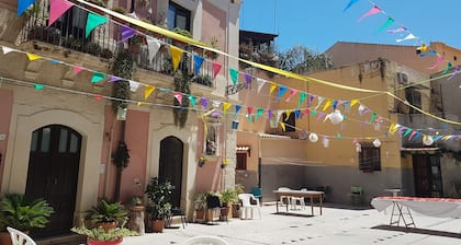 Apartment in the historic center of the island of Ortigia. Fast WiFi-smart working