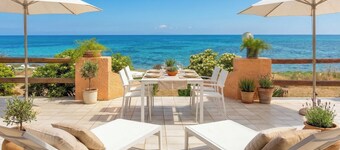 Villa aan de oever van de jachthaven van Sorso, 3 slaapkamers, veranda met uitzicht op de zee, tuin