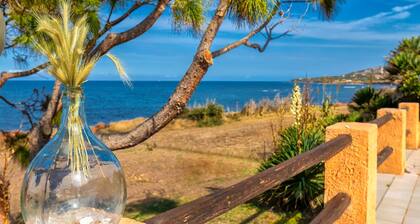 Villa am Ufer des Yachthafens von Sorso, 3 Schlafzimmer, Veranda mit Meerblick, Garten