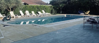 La Salvetat Saint Gilles: House / Villa - LA SALVETAT ST GILLES