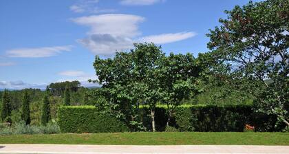 Charmante maison, piscine privée, calme