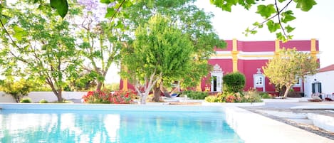 Alberca al aire libre