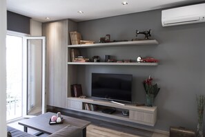 Smart TV, DVD player, books, music library