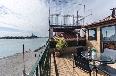 BIANCIAL PENTHOUSE WITH SPLENDID TERRACE SOLARIUM OVERVIEW OF THE LAGOON 