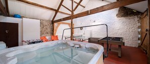 Game room - Weirmarsh Big Barn. Large barn conversion with large hot tub and games room. (North Devon)