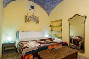 2 Schlafzimmer, Schreibtisch, Bügeleisen/Bügelbrett, kostenloses WLAN