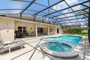 Outdoor pool, a heated pool - Family-Friendly Orlando Villa – Gated Community, Sleeps 9, Pool & Games Room (Davenport)