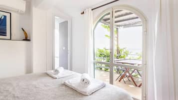2 Schlafzimmer, Zimmersafe, Bügeleisen/Bügelbrett, WLAN