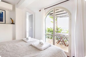 2 bedrooms, in-room safe, iron/ironing board, WiFi