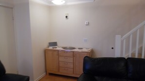 Interior - Holiday Home in Leafy Location convenient for Central London and Kent.  (London)