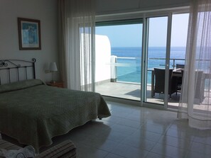 6 makuuhuonetta, silitysrauta/-lauta, ilmainen Wi-Fi, vuodevaatteet