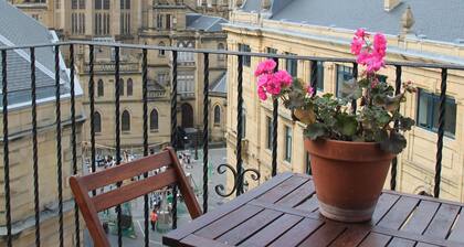 Asunto näköalalla katedraalille, terassi, wifi, pysäköinti mukana