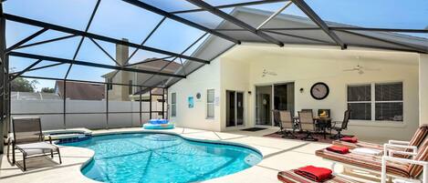 Outdoor pool, a heated pool