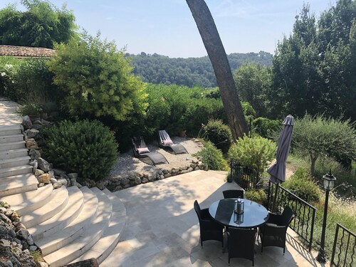 CHARMING VILLA 💖Panoramic views of sea & mountain, private sunny terraces, pool