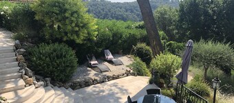 CHARMING VILLA 💖Panoramic views of sea & mountain, private sunny terraces, pool