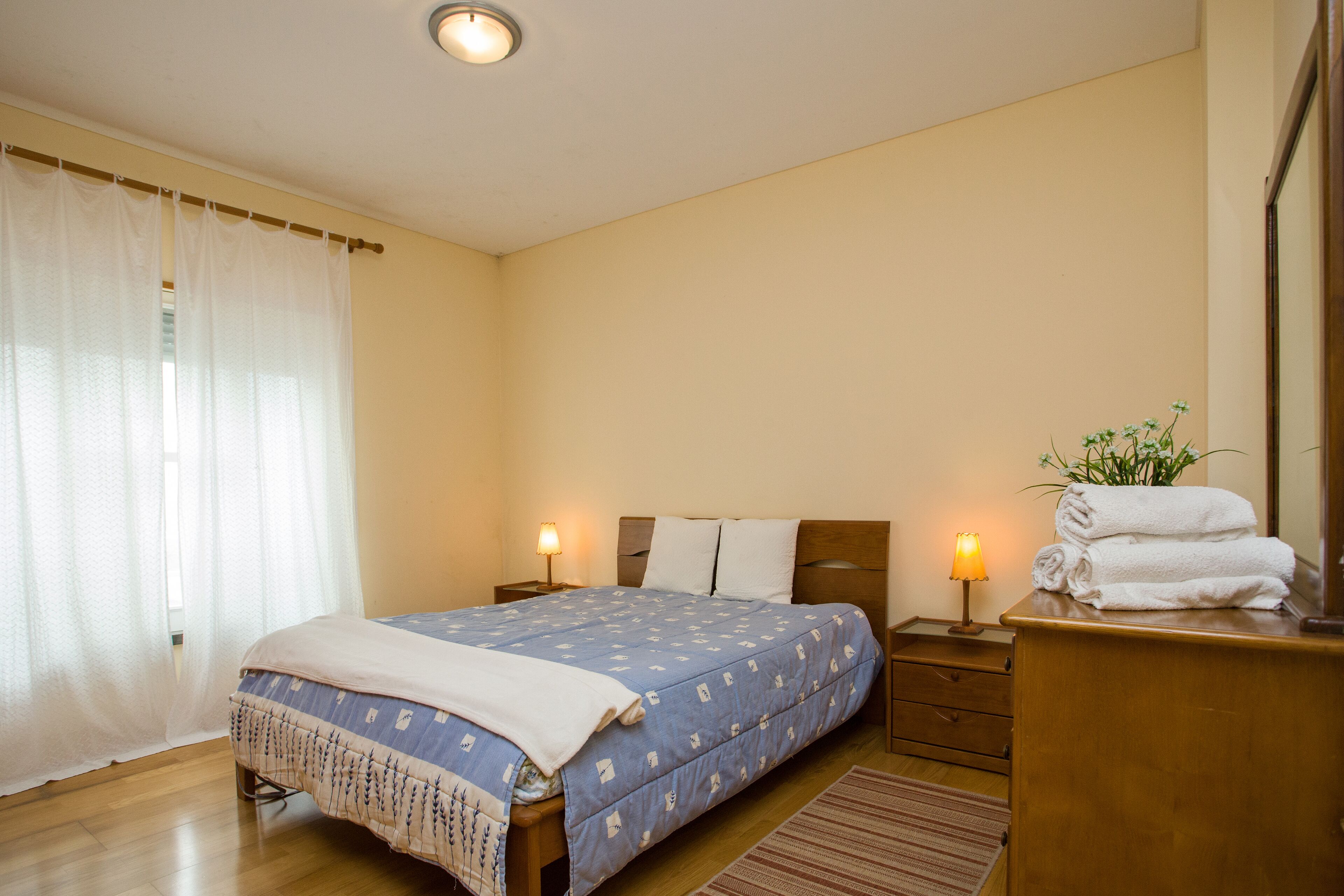 3 chambres, bureau, fer et planche à repasser, Wi-Fi gratuit