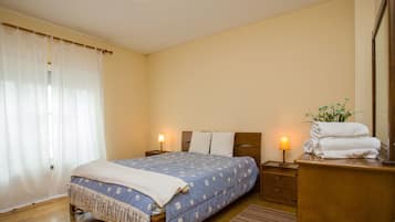 3 chambres, bureau, fer et planche Ă repasser, Wi-Fi gratuit