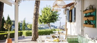 2 bedrooms+studio, ideal for kids, 36m² pool, 2.500m² garden, 2,5km from town