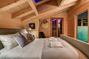 5 chambres, fer et planche à repasser, Wi-Fi, draps fournis