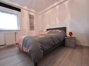 2 bedrooms, free internet - Cosy holiday home by the lake in Saint-Louis (SAINT LOUIS)