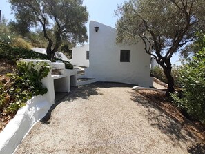 Property grounds - Beautiful and quiet Cottage typical Andalusian at 12 km from Nerja and beaches.  (Frigiliana)