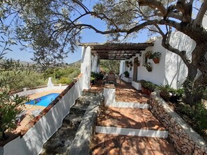Outdoor pool - Beautiful and quiet Cottage typical Andalusian at 12 km from Nerja and beaches.  (Frigiliana)