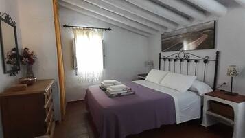 2 dormitorios, tabla de planchar con plancha, wifi gratis y ropa de cama