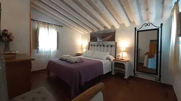 2 dormitorios, tabla de planchar con plancha, wifi gratis y ropa de cama