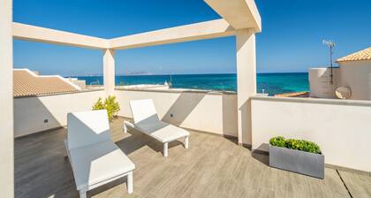 Meerblick-Villa mit Pool, nur 20m zum Strand, Son Serra de Marina, Mallorca