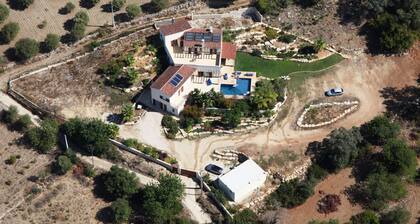 wonderful villa with beautiful view of the mountains