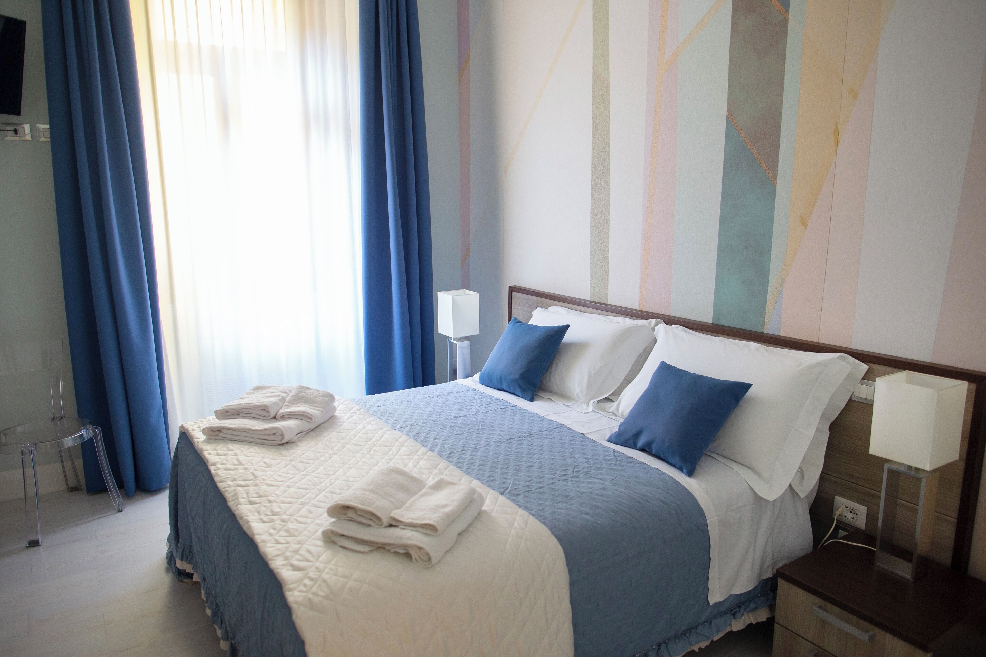 3 habitaciones, insonorización, tabla de planchar con plancha y wifi 