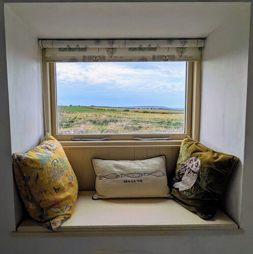 Beautiful Cosy Cottage On The Cliff Top With Stunning Sea Views