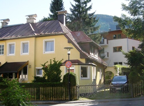 Chalet Struber - Luxus 3 Schlafzimmer Villa im Zentrum von Zell