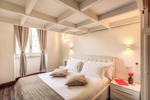 5 bedrooms, iron/ironing board, travel crib, free WiFi