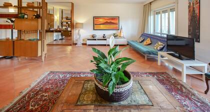LUXURY CIUCIU, 2B-2B, in HISTORIC CENTER with ELEVATOR and GARAGE