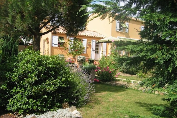 façade vue du jardin