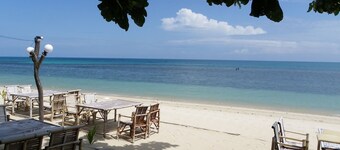 Stunning sea view over the Bang Por bay