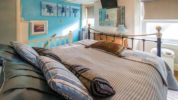 1 bedroom, iron/ironing board, WiFi