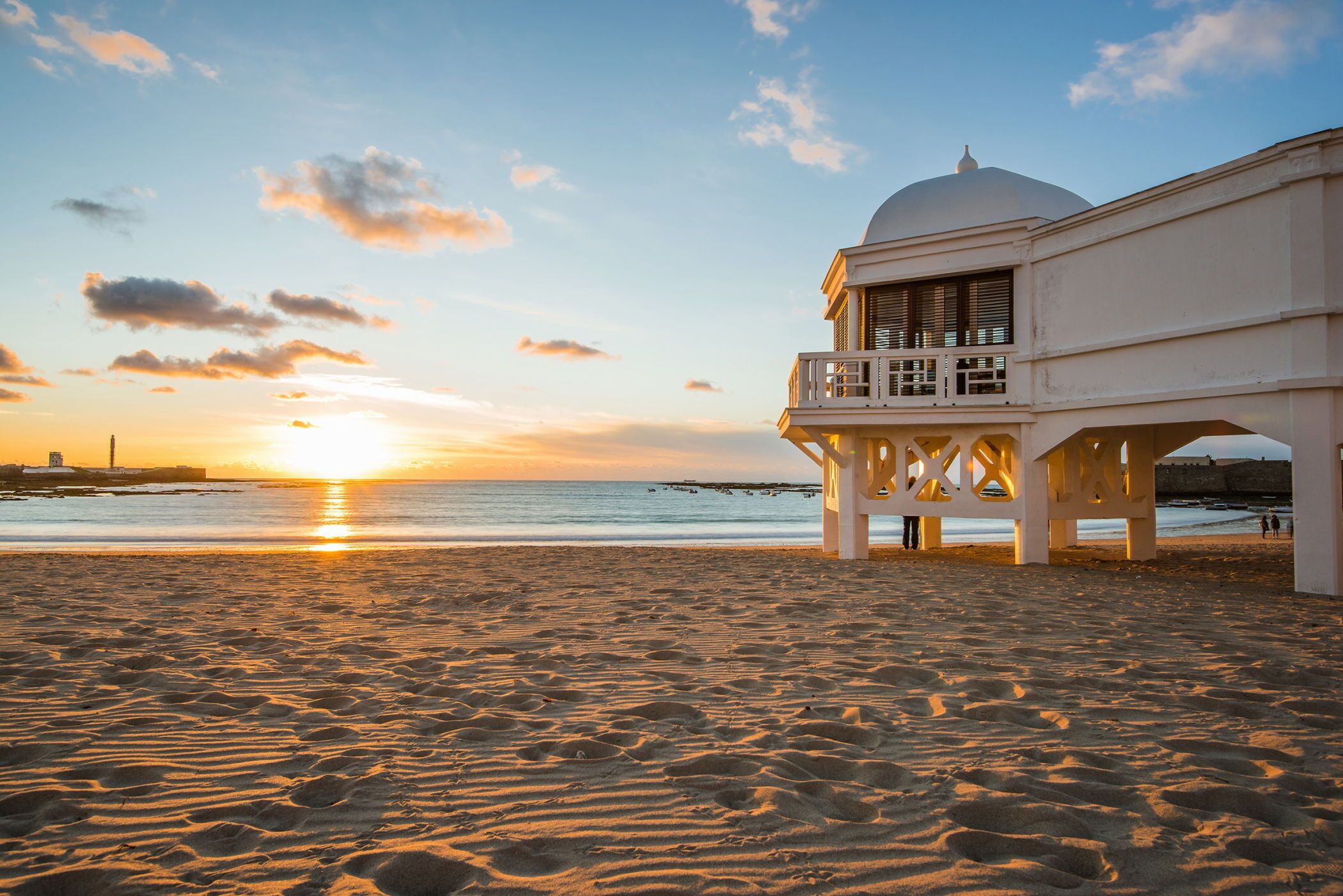 Beach nearby, sun-loungers