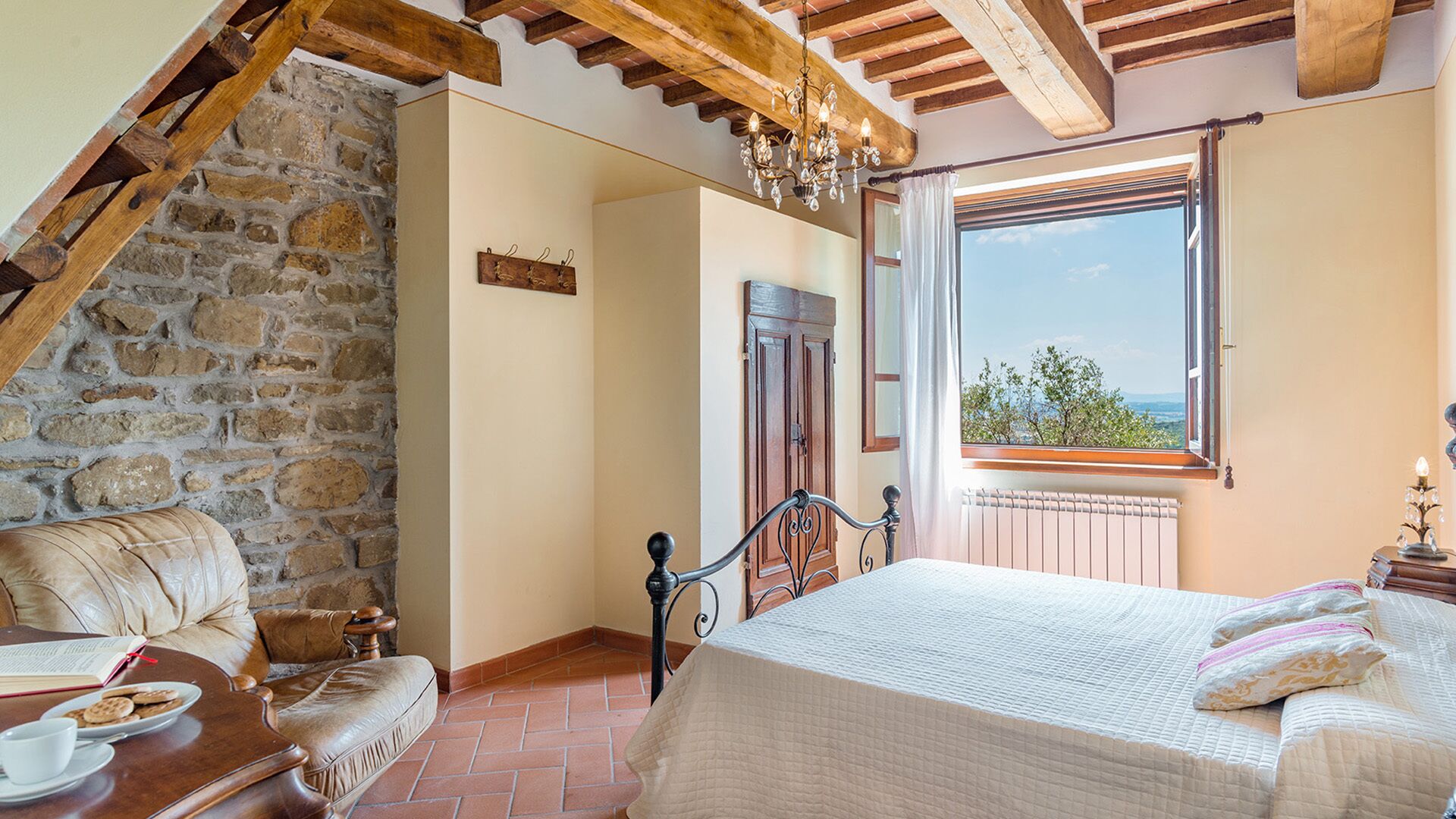 3 chambres, fer et planche à repasser, Wi-Fi gratuit, draps fournis