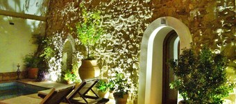 In the center of Andalusia,, free wifi, private pool, French billiards