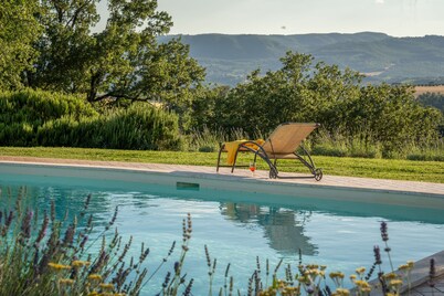 Gorgeous Villa overlooking Todi