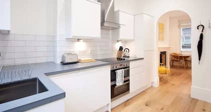 Thoughtful Central London Apartment (Covent Garden) - BEAUTIFUL