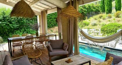 Local stone Provencal country cottage with pool