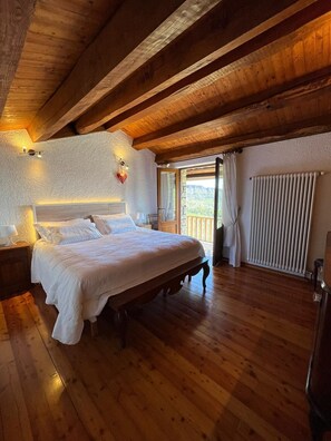 1 chambre, fer et planche à repasser, Wi-Fi gratuit, draps fournis